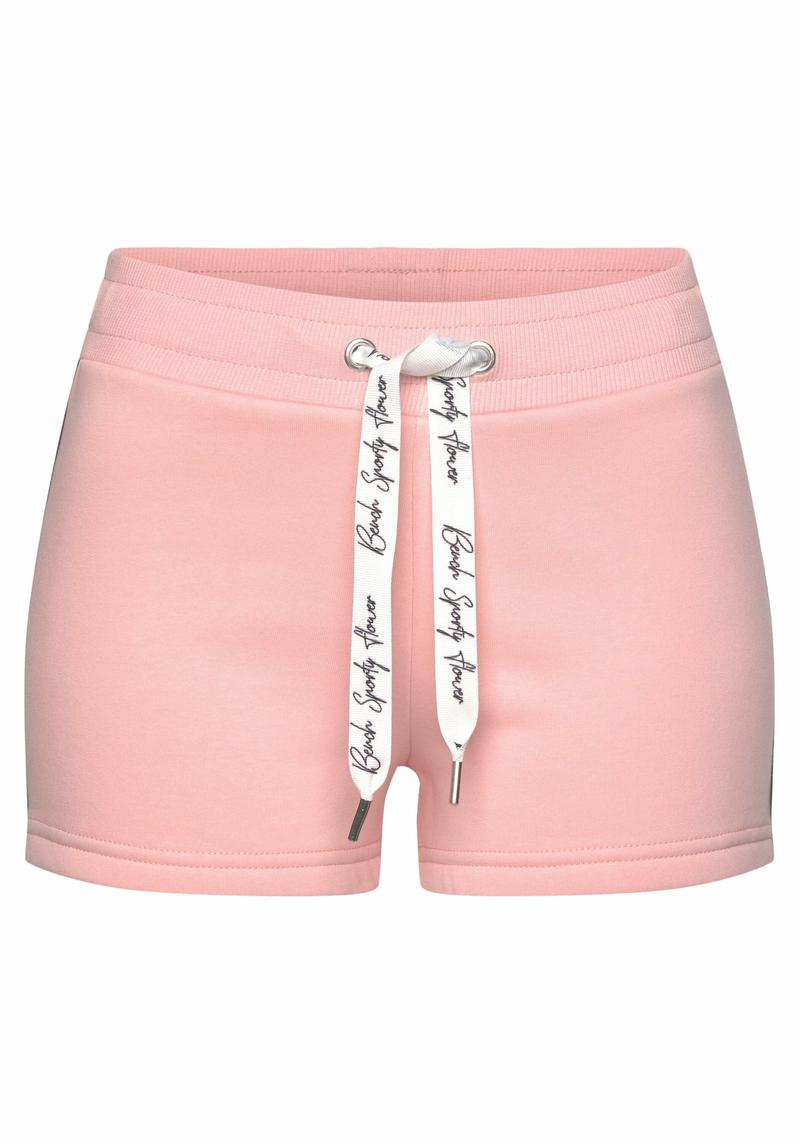 Pantaloncini relax da 24,99€ >