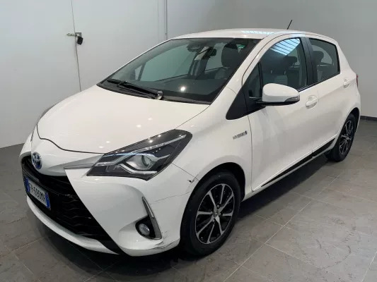 TOYOTA YARIS HYBRID 