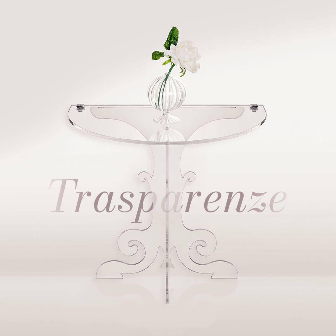 Iplex arredamento in plexiglas trasparente.