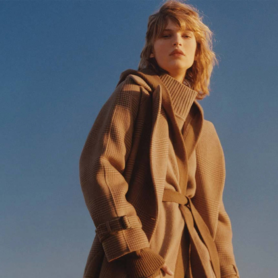 Max Mara proposte iconiche di moda italiana online a prezzi favolosi.