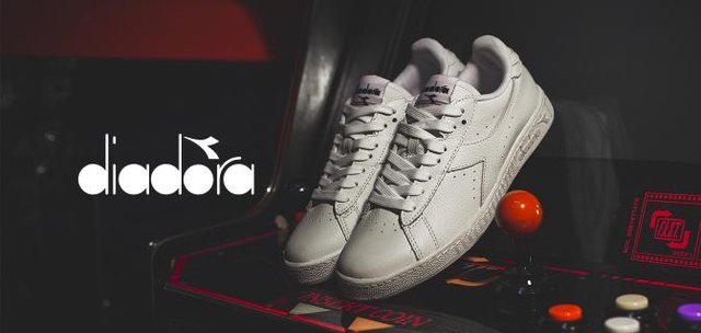 Diadora