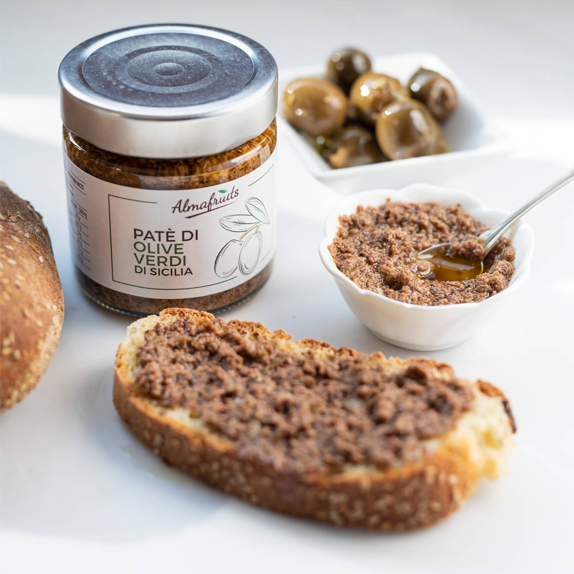 Almafruits, prodotti biologici siciliani, Mandorle, Noci, Olio e Miele