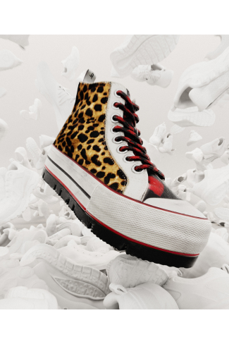 Not the common. Bold your look!
