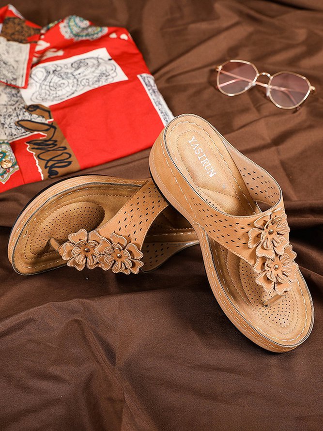 Decorative Hollow Wedge Flip-...