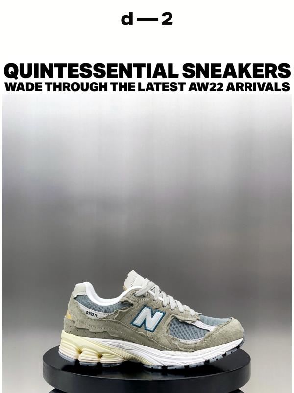 FOCUS ON SNEAKERS