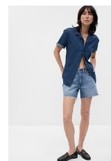 Display images to show real-time content