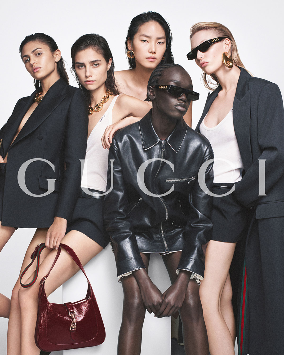 Capo di abbigliamento Scopri di più sul sito Web di Gucci 