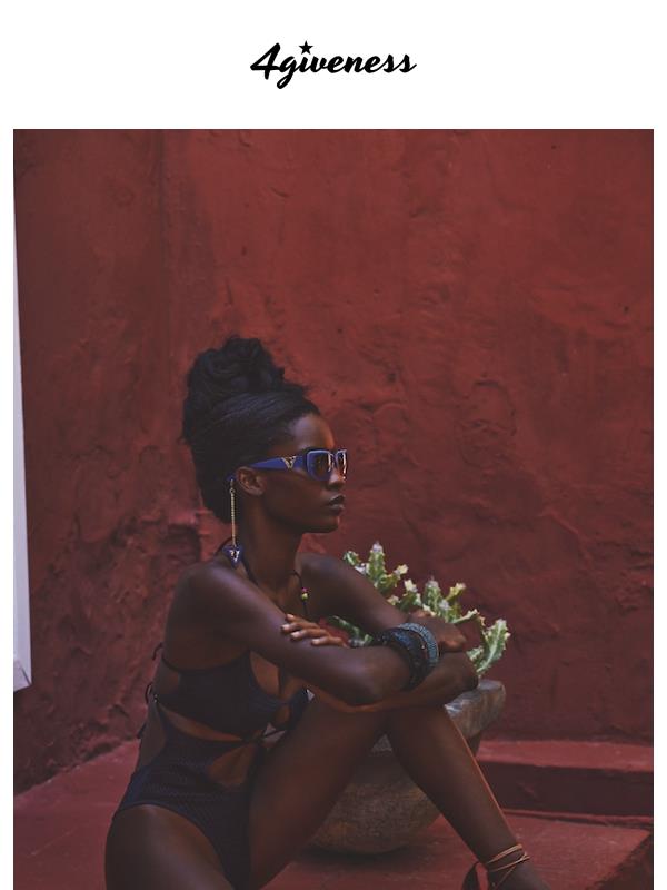 🖤 Evergreen? BLACK! 🖤