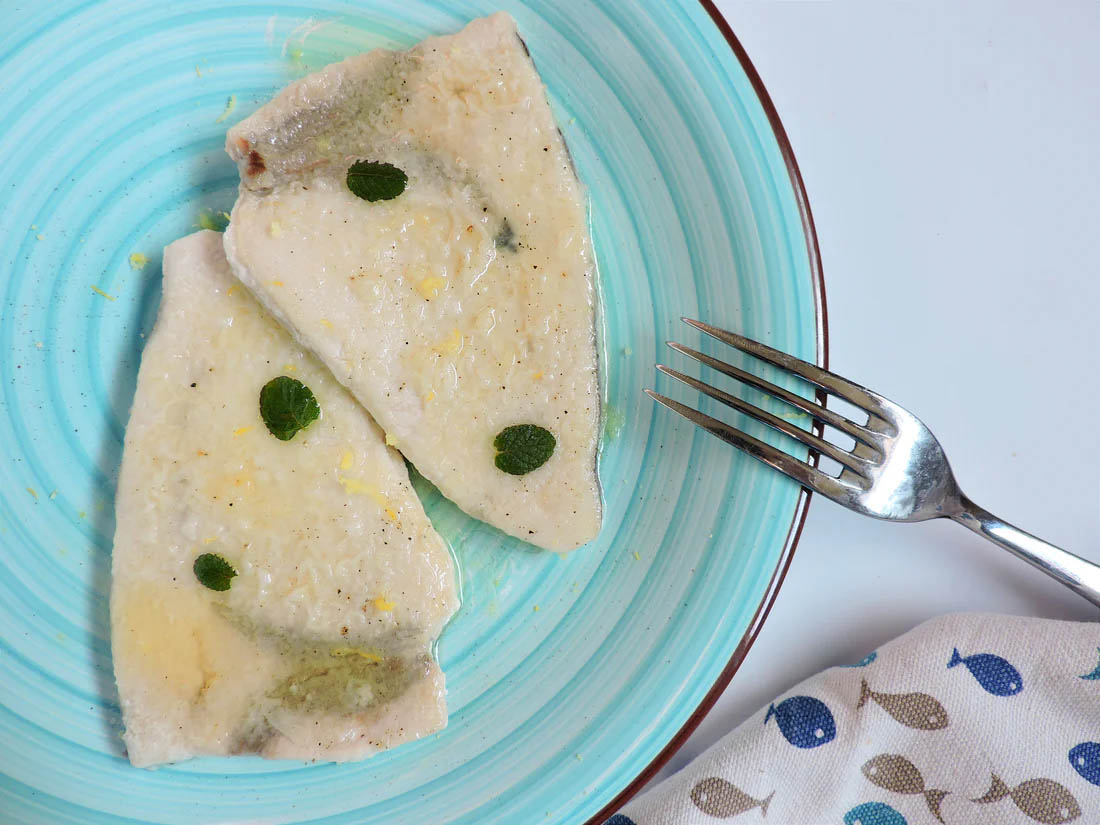 https://orapesce.it/blogs/ricette/scaloppina-di-pesce-spada-al-vino-bianco-e-profumo-di-limone