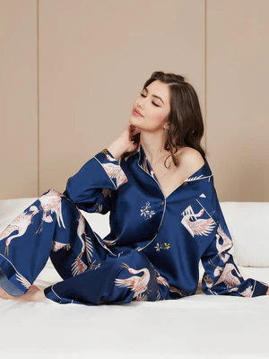 Image of 19Momme Pigiama da donna classico stampato in seta