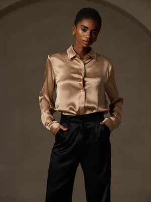 Image of 19 Momme Colore uniforme Camicia Basic In Seta Alla Moda
