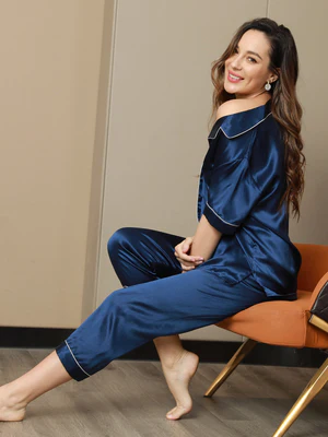 Image of Pigiama in Pura Seta con Bordo in Piping Set 2 Pezzi