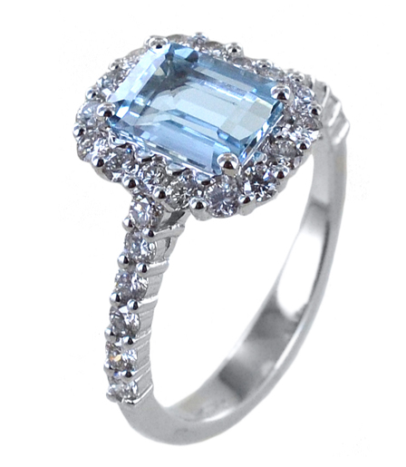 anello contorno di diamanti