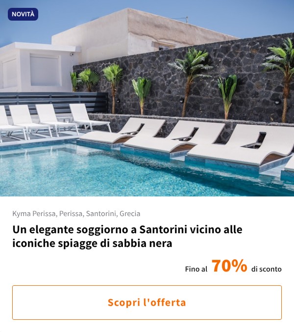 Un elegante soggiorno a Santorini vicino alle iconiche spiagge di sabbia nera