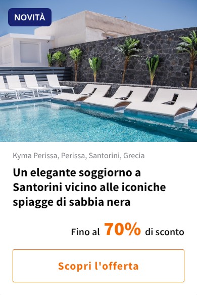 Un elegante soggiorno a Santorini vicino alle iconiche spiagge di sabbia nera