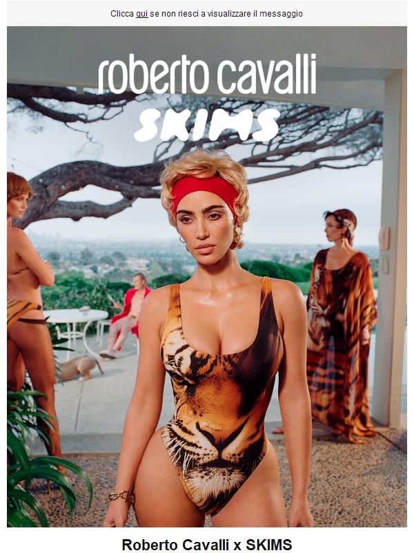 È arrivata la collaborazione Roberto Cavalli x SKIMS