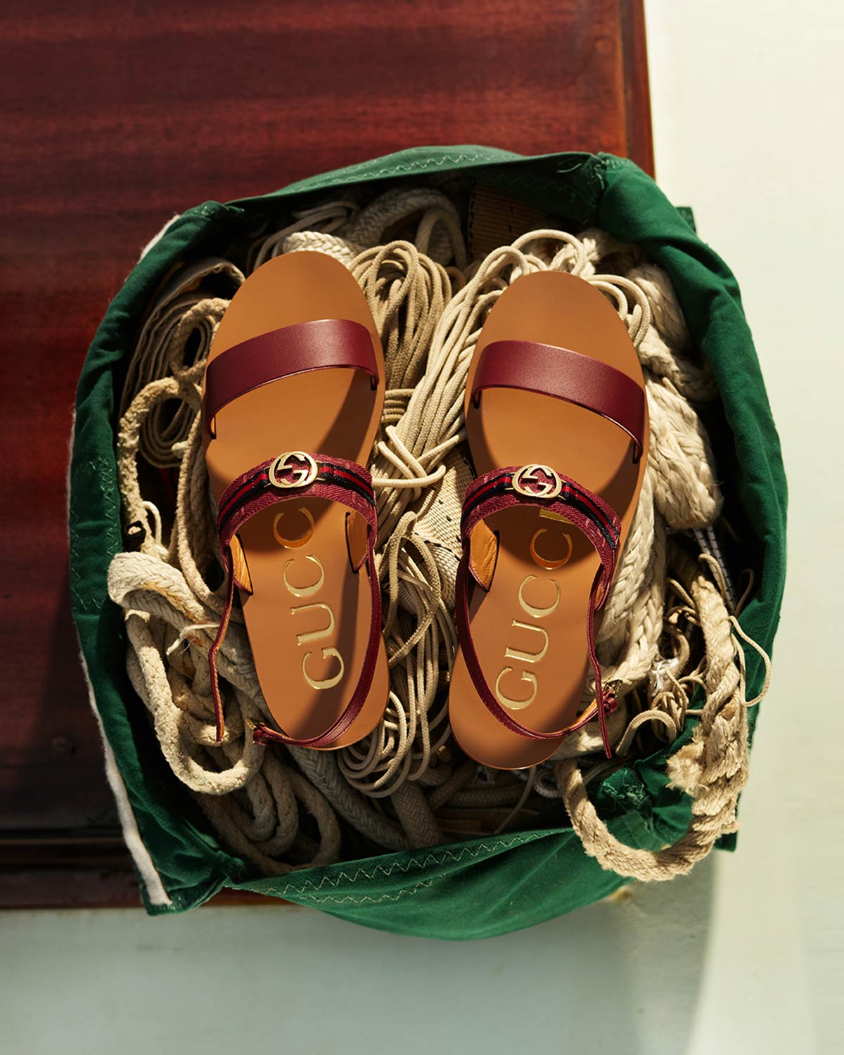 Scarpa(e) Scopri di più sul sito Web di Gucci 