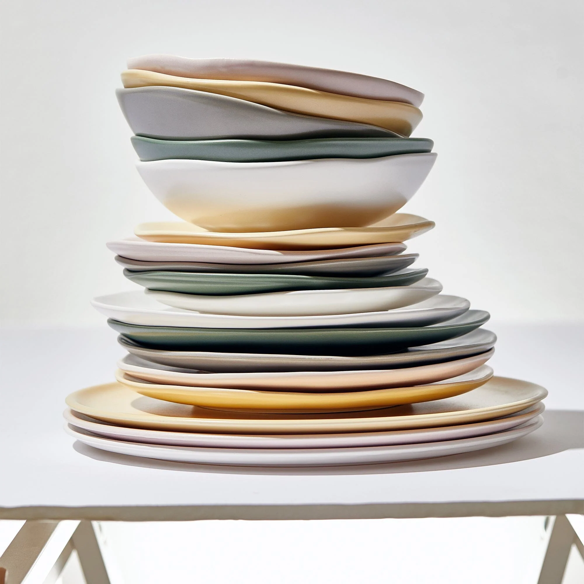 Image of Servizio Piatti 18 Pezzi in Grés <br>Porcellanato Colorati - Marostica