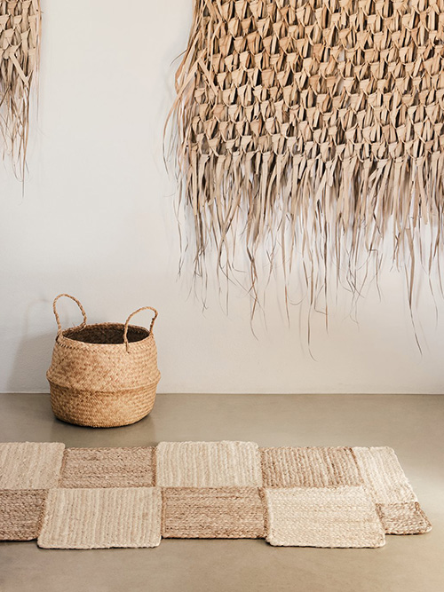 Beige odd-shaped jute runner 