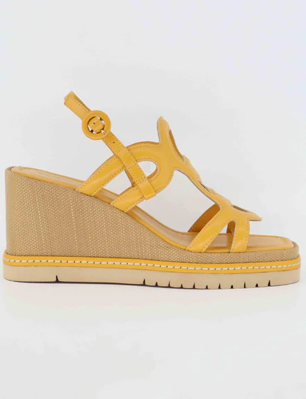 Sandali donna in pelle gialla con zeppa alta in rafia