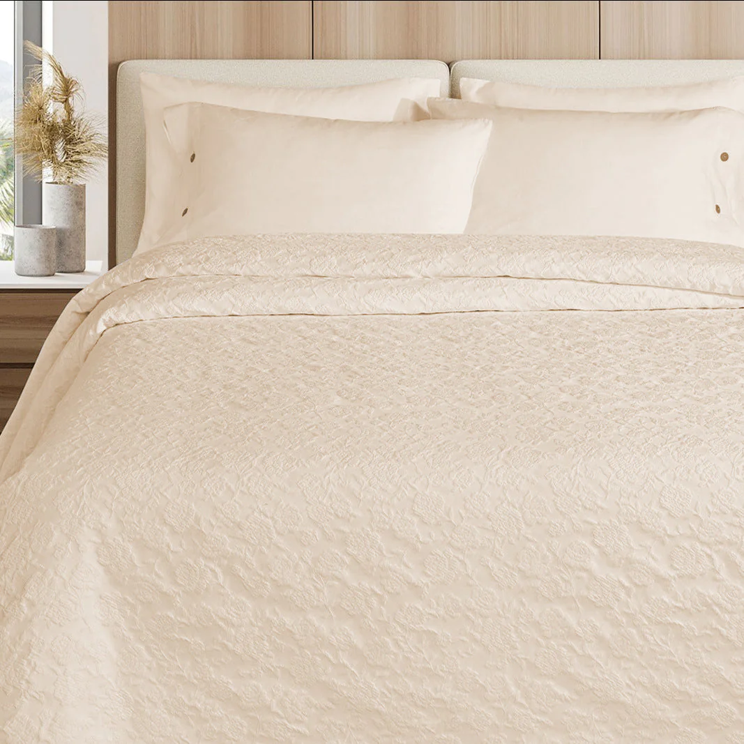Image of Copriletto in Cotone con <br>Fantasia Jacquard - Romance