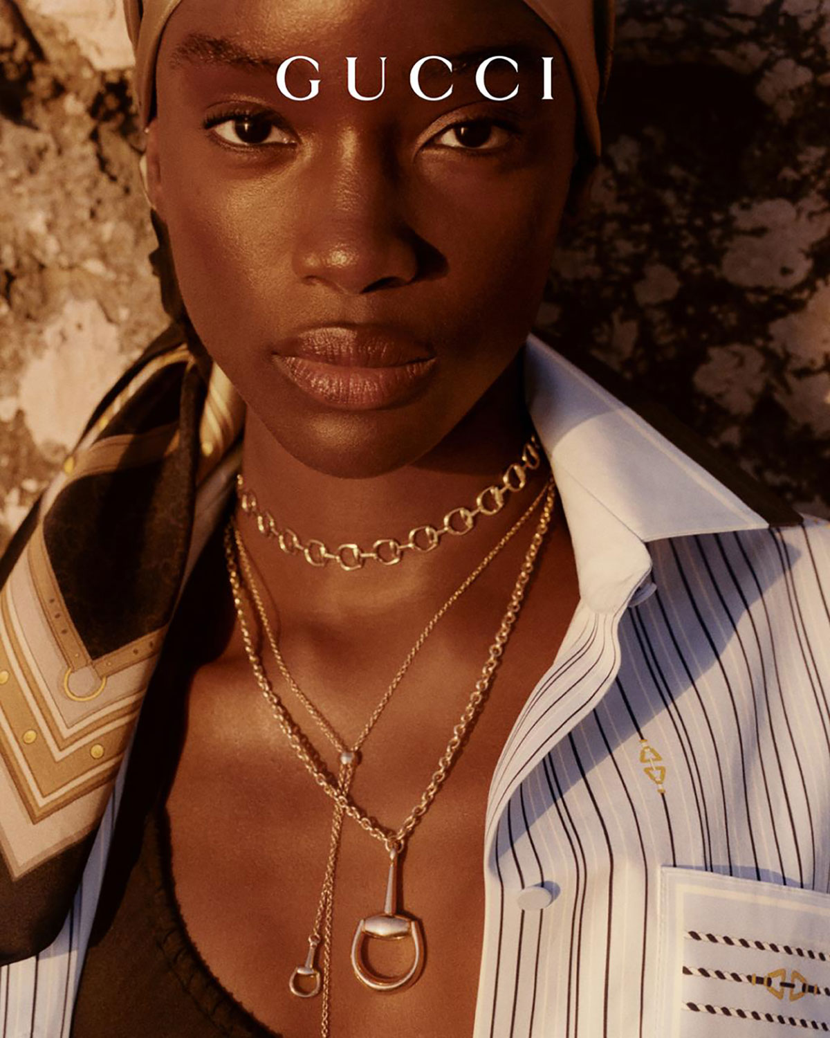 Capo di abbigliamento Scopri di più sul sito Web di Gucci 