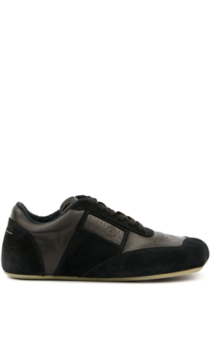 Anatomic leather sneakers