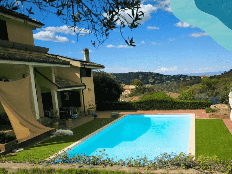 piscina
sotto al sole