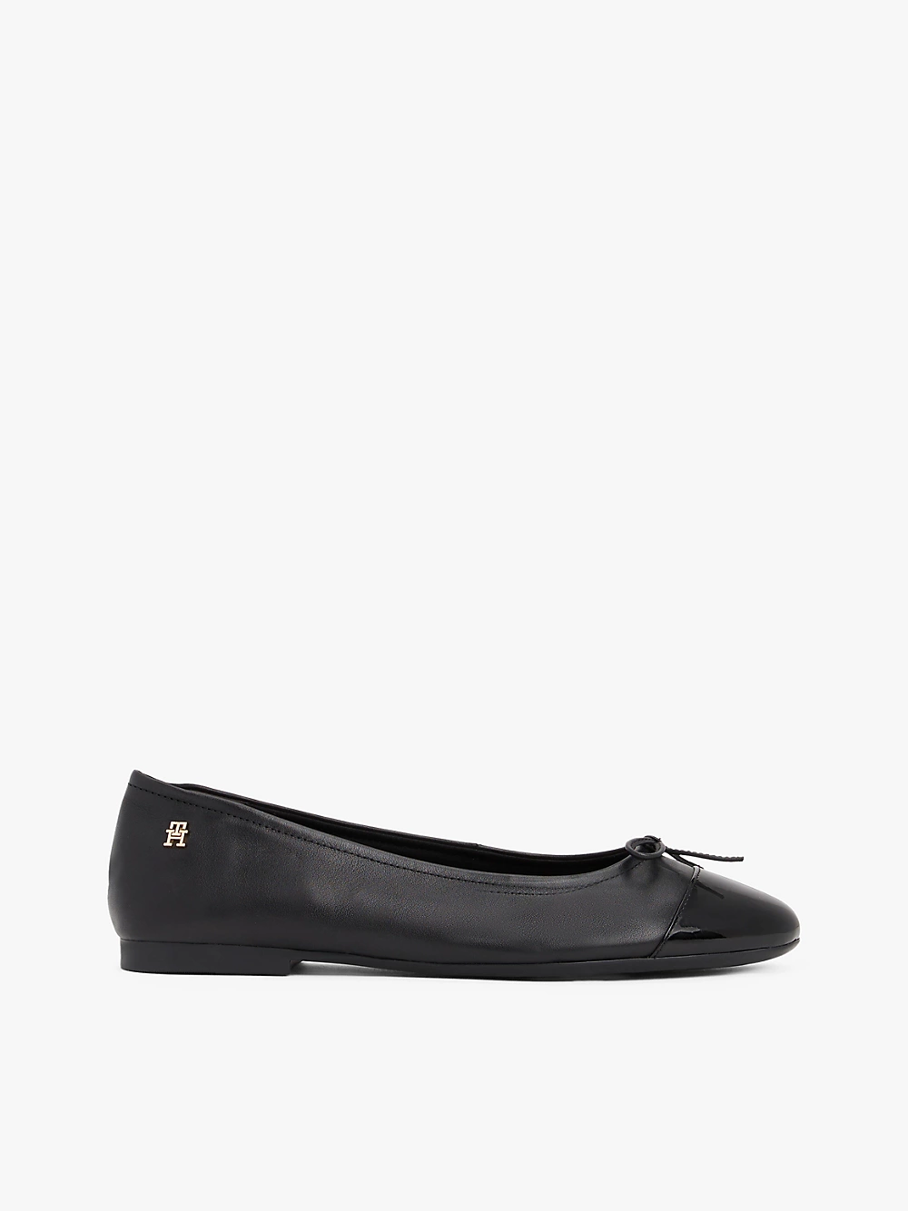 Ballerine in pelle con punta verniciata