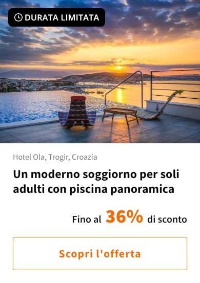 Un moderno soggiorno per soli adulti con piscina panoramica