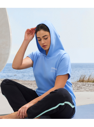 Maglia funzionale con cappuccio