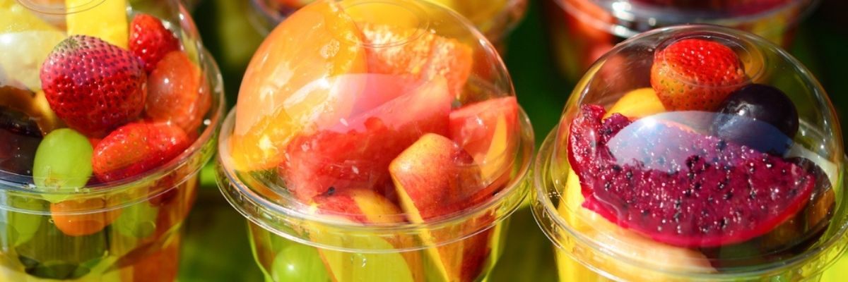 bicchieri plastica con coperchio per macedonie, frappe  o drink