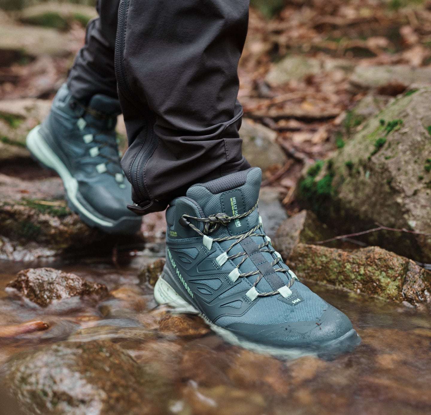 Waterproof hiking shoes