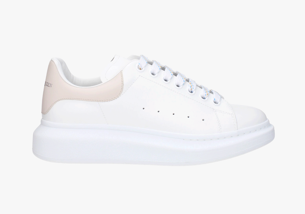 SUMMER SNEAKERS UP TO 75% OFF