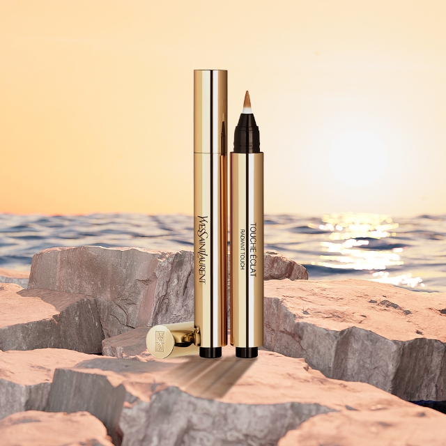 Touche Eclat su rocce al tramonto