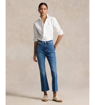 jeans-blu-svasati-e-tagliati-corti