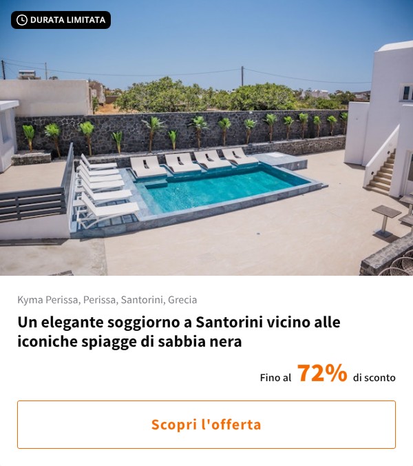 Un elegante soggiorno a Santorini vicino alle iconiche spiagge di sabbia nera