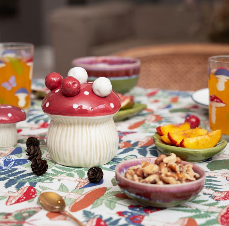Fall feast table