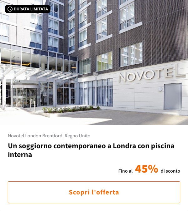 Un soggiorno contemporaneo a Londra con piscina interna