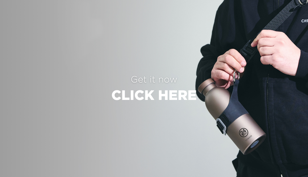 A person is fastening the Shoulder Strap.
