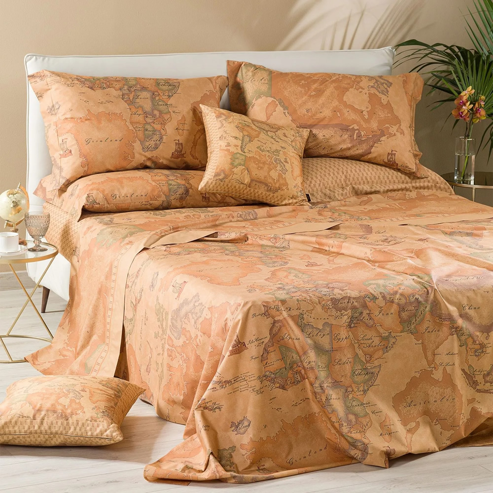 Image of COMPLETO LENZUOLA COPRILETTO GEO CLASSIC MATRIMONIALE ALVIERO MARTINI PRIMA CLASSE
