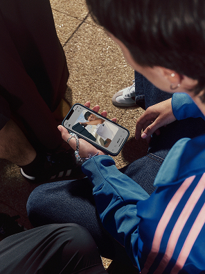 Su adidas APP