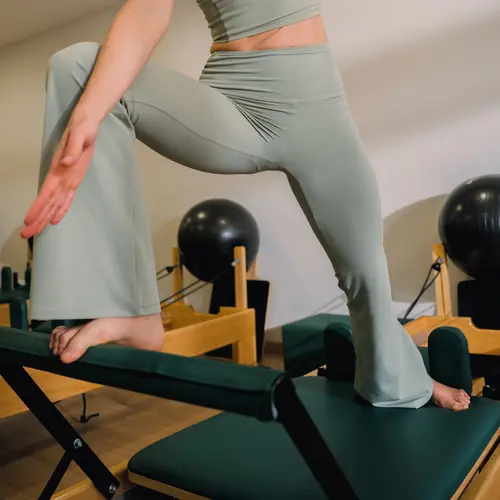 Pantaloni tuta donna yoga Breathe flare traspiranti verdi KIMJALY