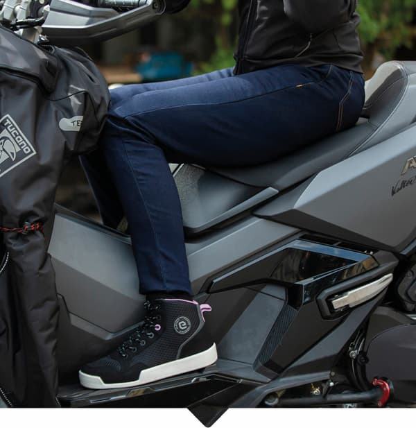 Jeggins Linda