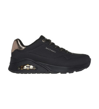 scarpe-da-ginnastica-nere-uno-shimmer