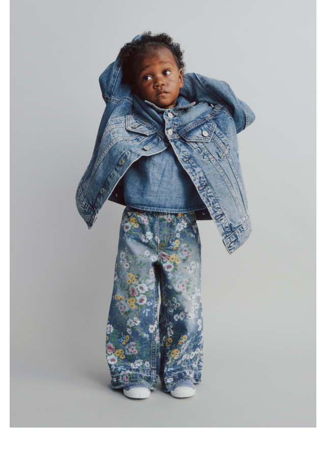 Display images to show real-time content