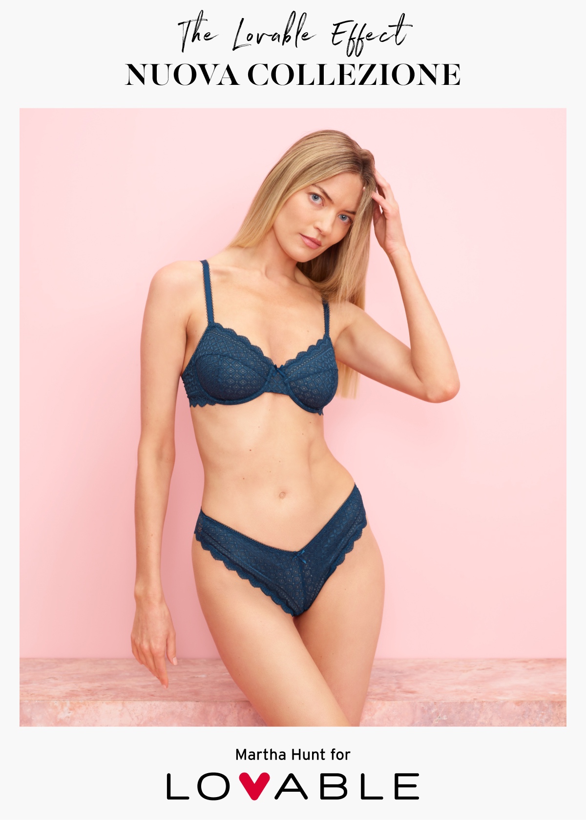 Modella bionda che indossa intimo ottanio con scritta: the Lovable effect nuova collezione