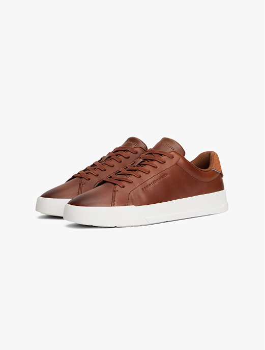Sneakers sportive in pelle con logo impresso