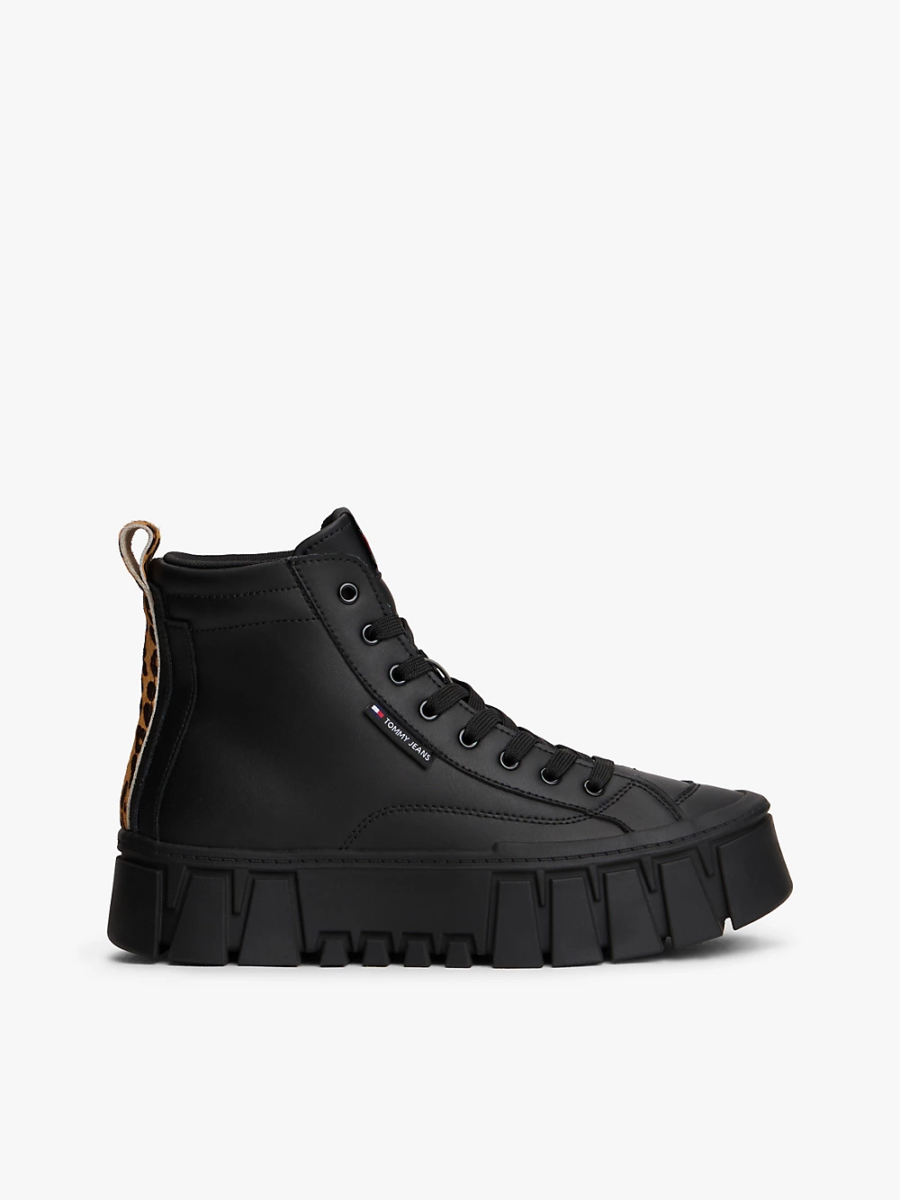 Sneakers alte con suola carrarmato e pelle
