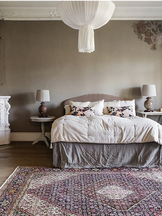 Unique classic styled rug